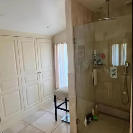 De 6 Chambres Avec Piscine Privee Jardin Clos Et Wifi A A 2 Km De La Cannes