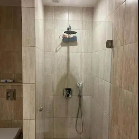 Villa De 6 Chambres Avec Piscine Privee Jardin Clos Et Wifi A A 2 Km De La *