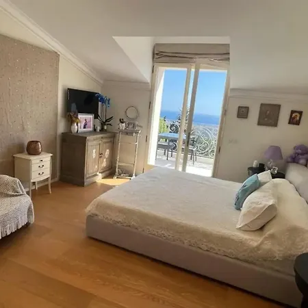 De 6 Chambres Avec Piscine Privee Jardin Clos Et Wifi A A 2 Km De La Cannes