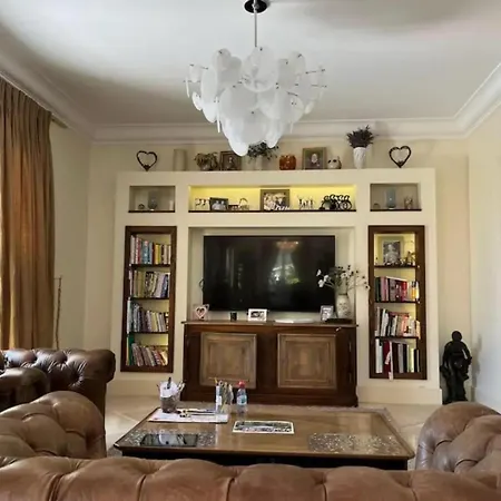Villa De 6 Chambres Avec Piscine Privee Jardin Clos Et Wifi A A 2 Km De La *