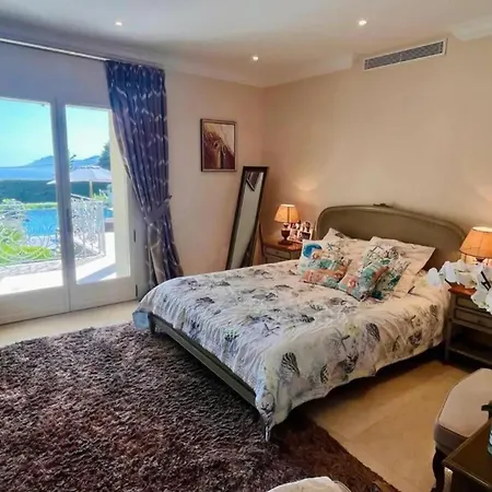 Villa De 6 Chambres Avec Piscine Privee Jardin Clos Et Wifi A A 2 Km De La Cannes
